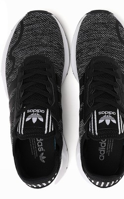 נעלי אדידס סוויפט ראן