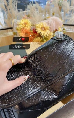 תיק איב סאן לורן